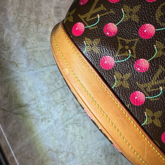 Louis Vuitton Monogram Murakami Cerises Bucket Bag and Pochette 2005 - Picture 8 of 16